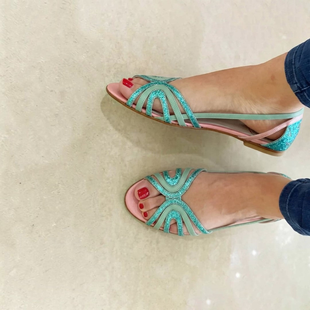 Eleonora | Sandalias Doradas – Luz de Verano