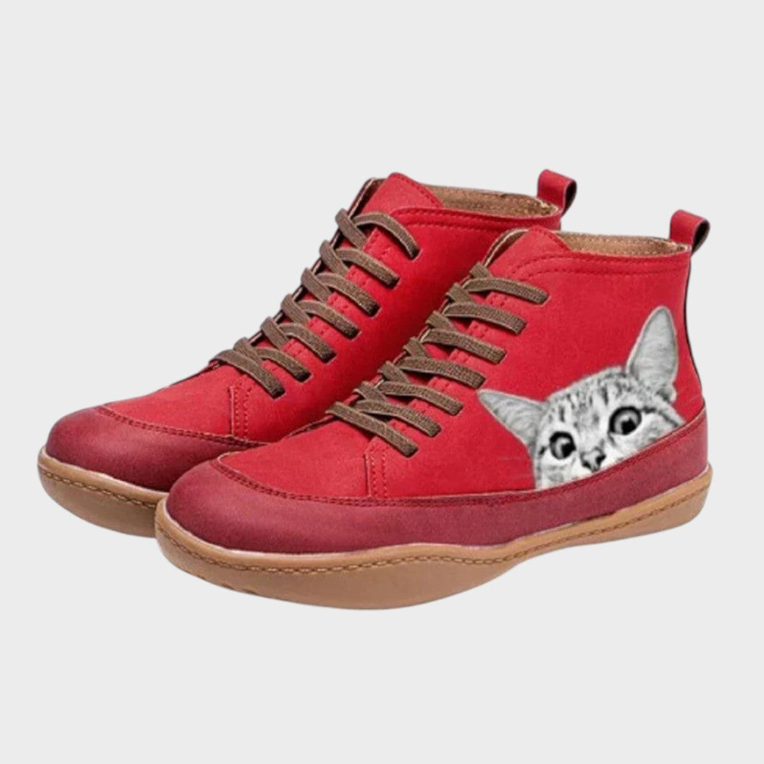 Felina: Botas de cuero para amantes de los gatos