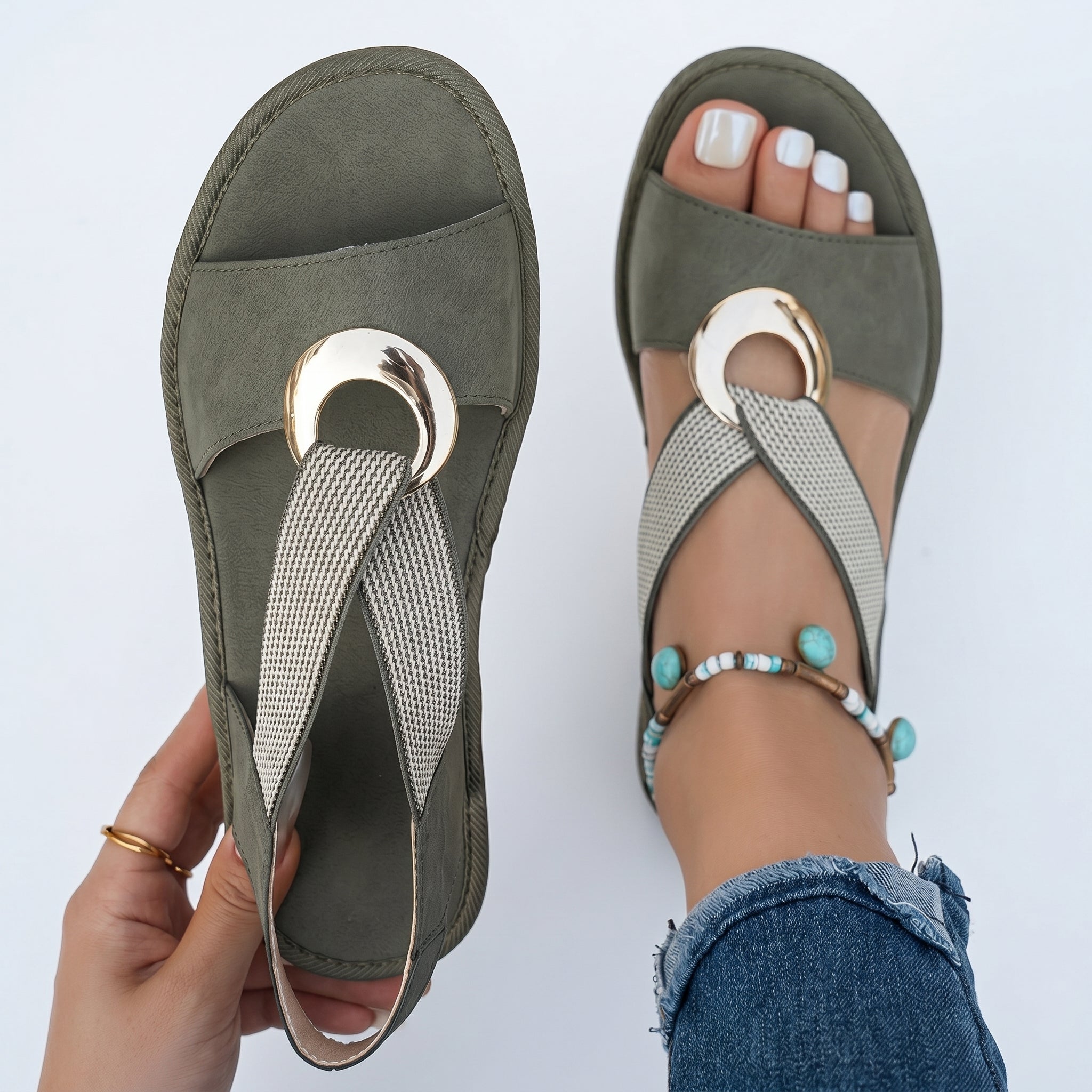 Gabriela - Sandalias Planas con Detalle Metálico